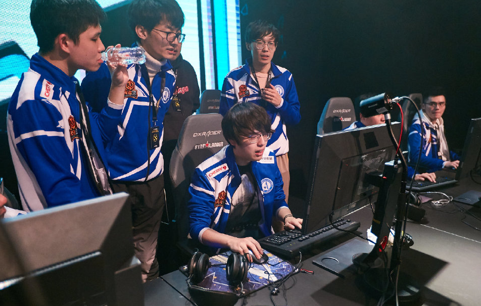 最新战报：Dota2豪取连胜，冠军在望