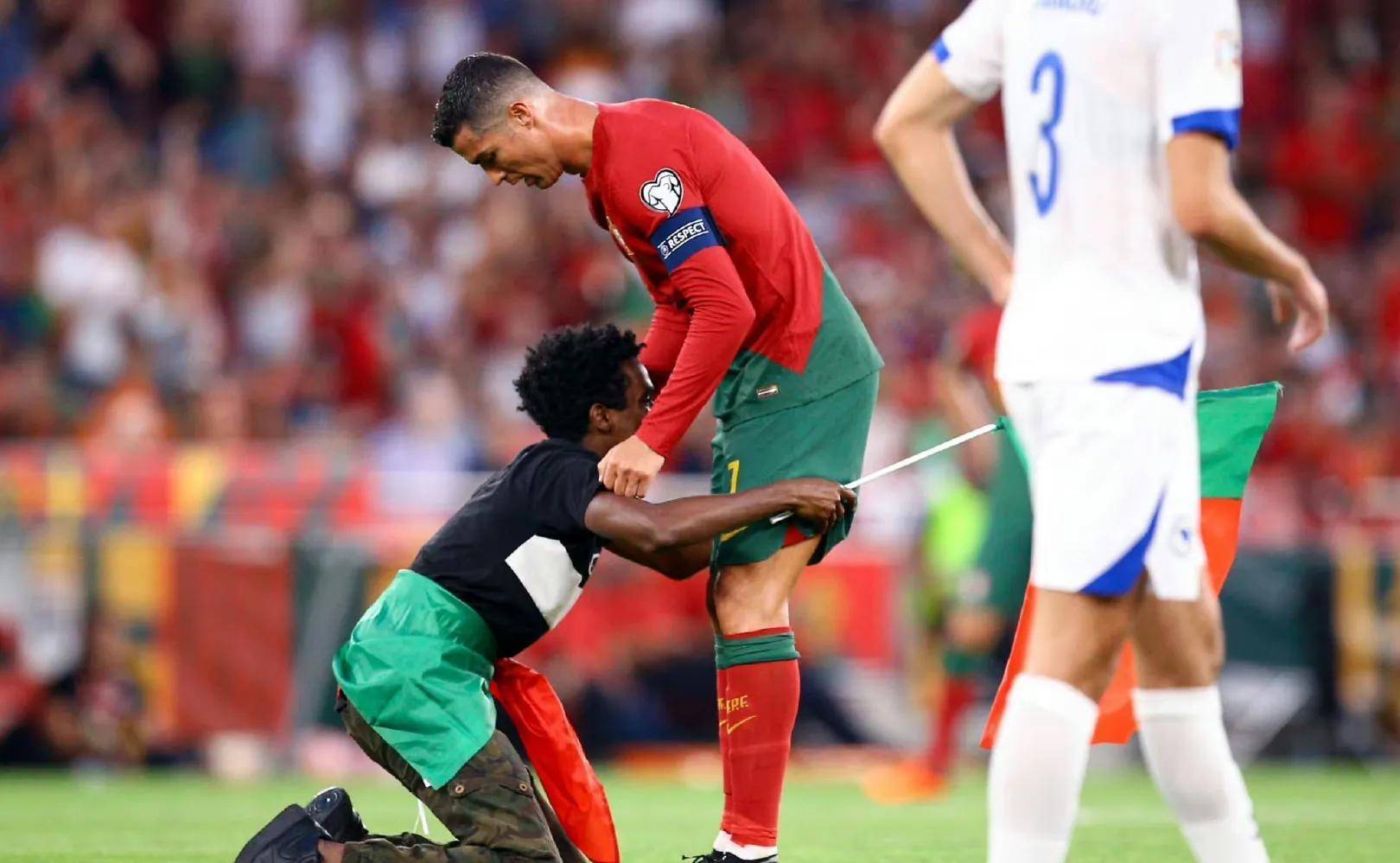 爱游戏-巴西翻盘挪威，库尔图瓦点燃赛场