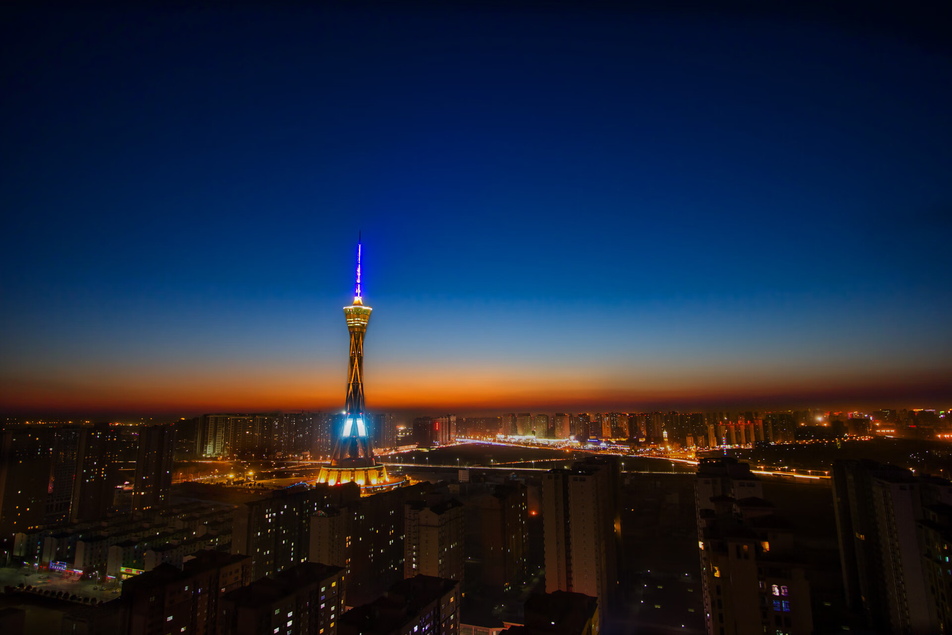 德式铁血碾压巴黎星光,佩德里现象诠释现代中场新定义