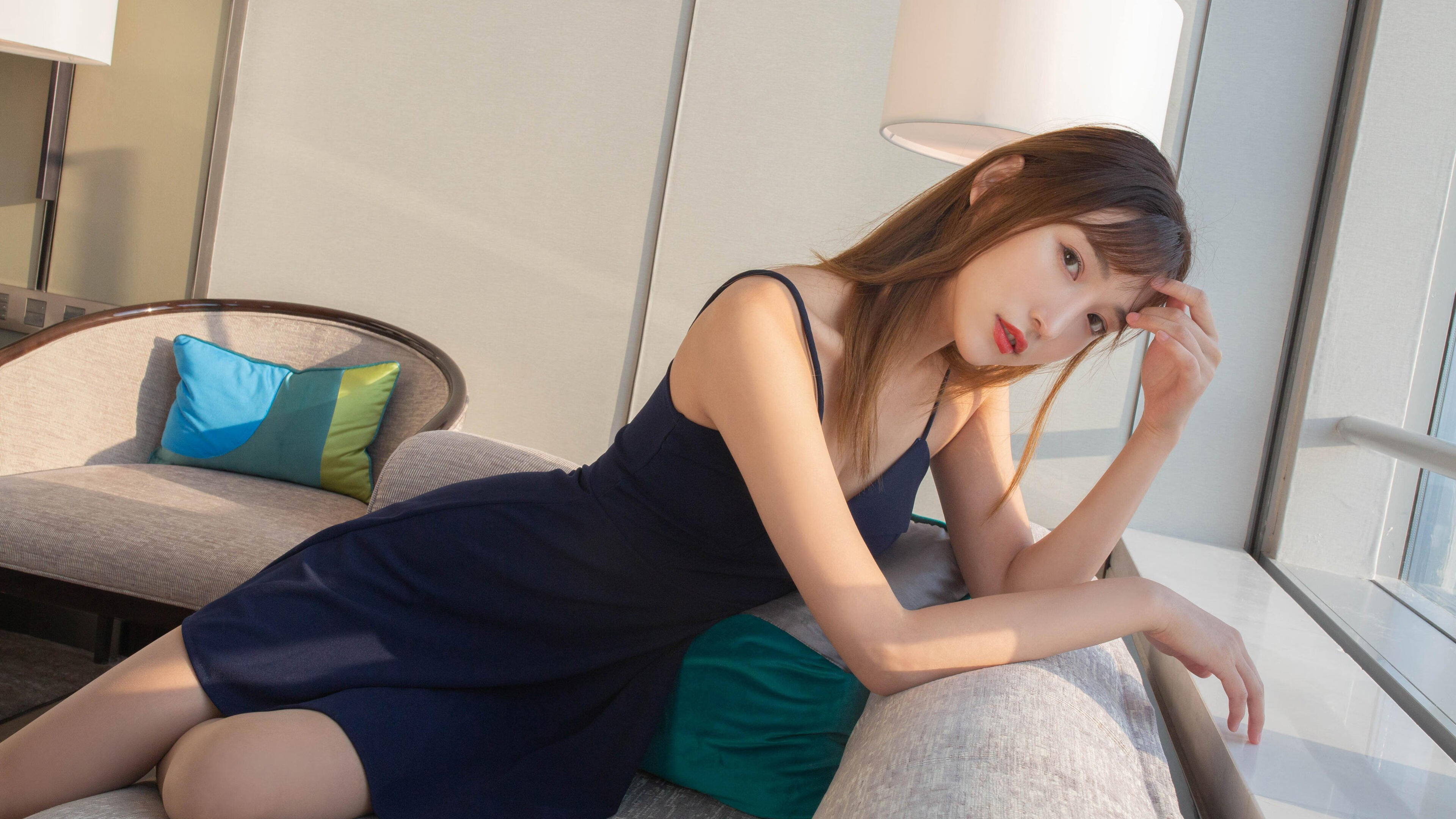 爱游戏官方入口-当伯纳乌遇见篮球，一次跨界火花点燃的国家德比之夜