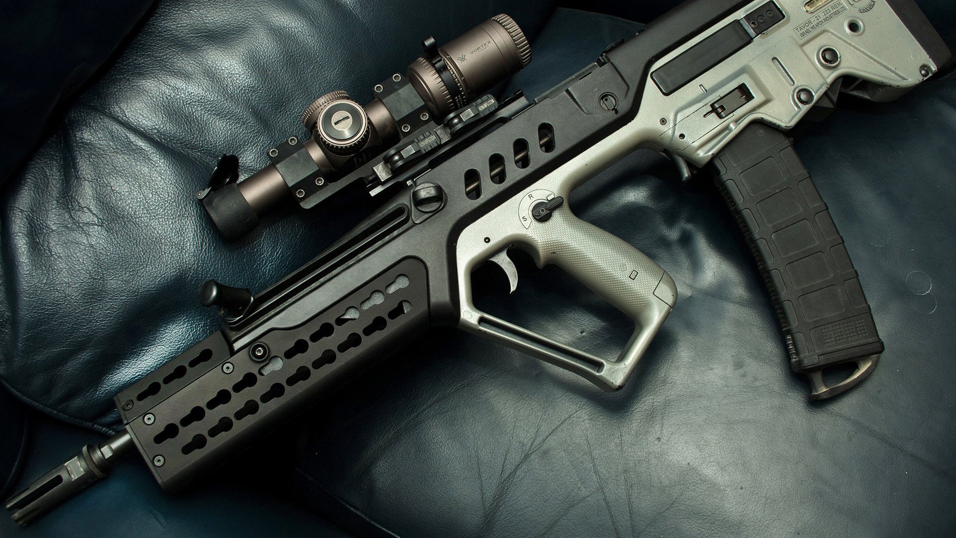 欧洲绿茵风云急，南美雄鹰振翅鸣—当英超争冠遭遇委内瑞拉风暴