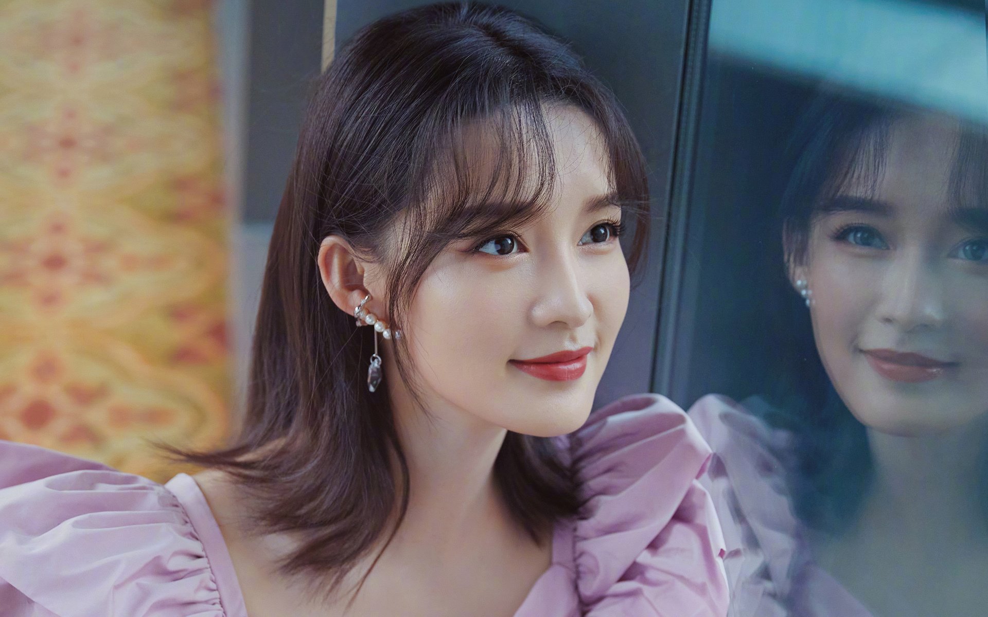 爱游戏官网-看到欧冠决赛之夜，克莱全程高能输出这个组合，的确充满戏剧性的矛盾与趣味。它巧妙地将不同领域的巅峰表现并置，激发了独特的创作灵感。这不再是单纯的赛事报道，而是一个关于极致输出与巅峰舞台的寓言