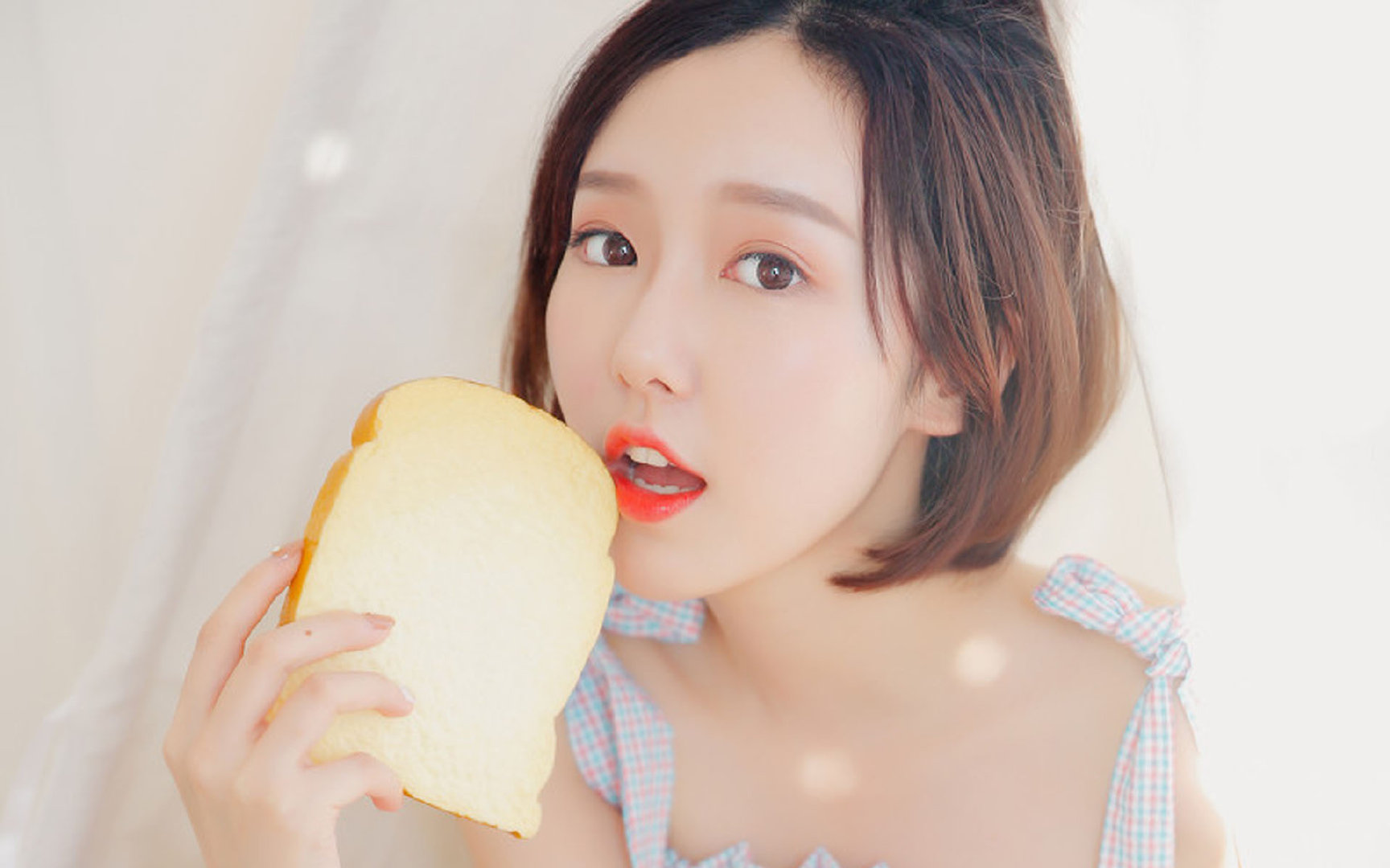 爱游戏官方入口-隔空对决，恩比德率76人破火，锡安在世界排名战场接管未来